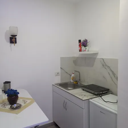 Frida * Golem (Tirana)